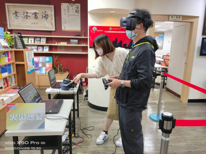 從VR科技學習火場逃生 與臺師大合作推展火場虛擬實境系統 